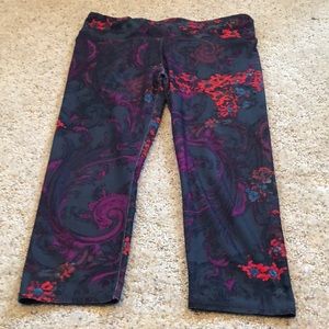 Fabletics Salar capris. Size XL